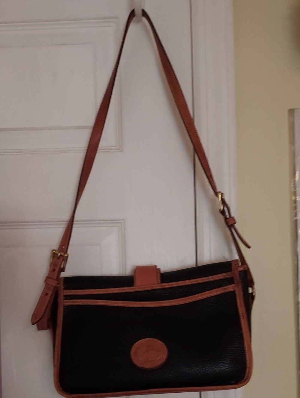 Dooney & Bourke Crossbody Blk & Tan